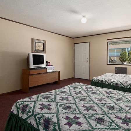 Christina Lake Village Zimmer foto